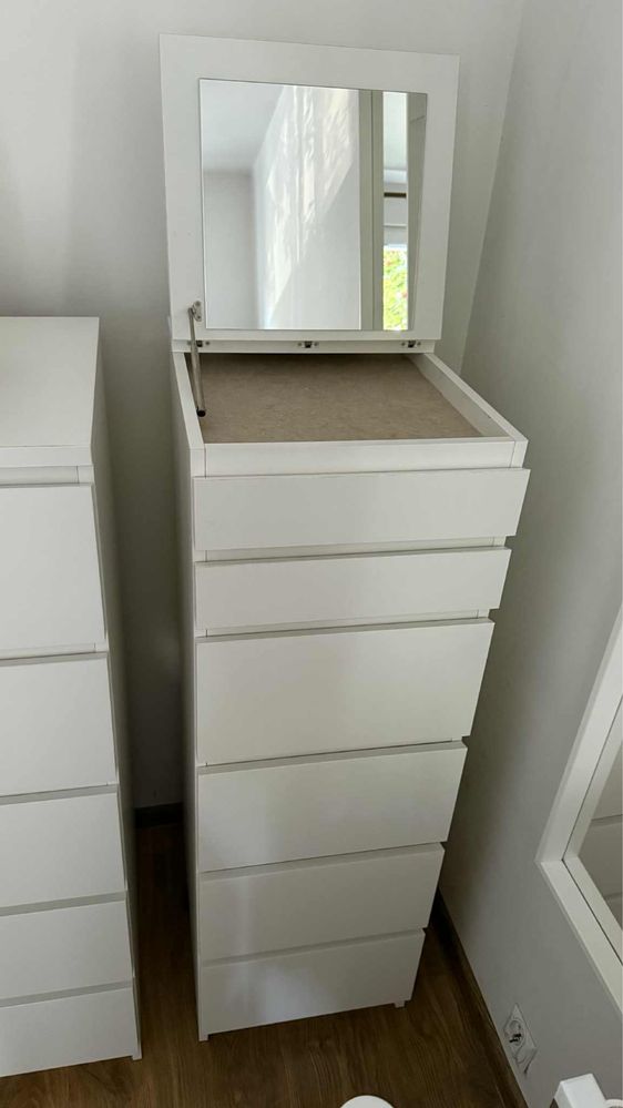 Szafka z mini toaletką