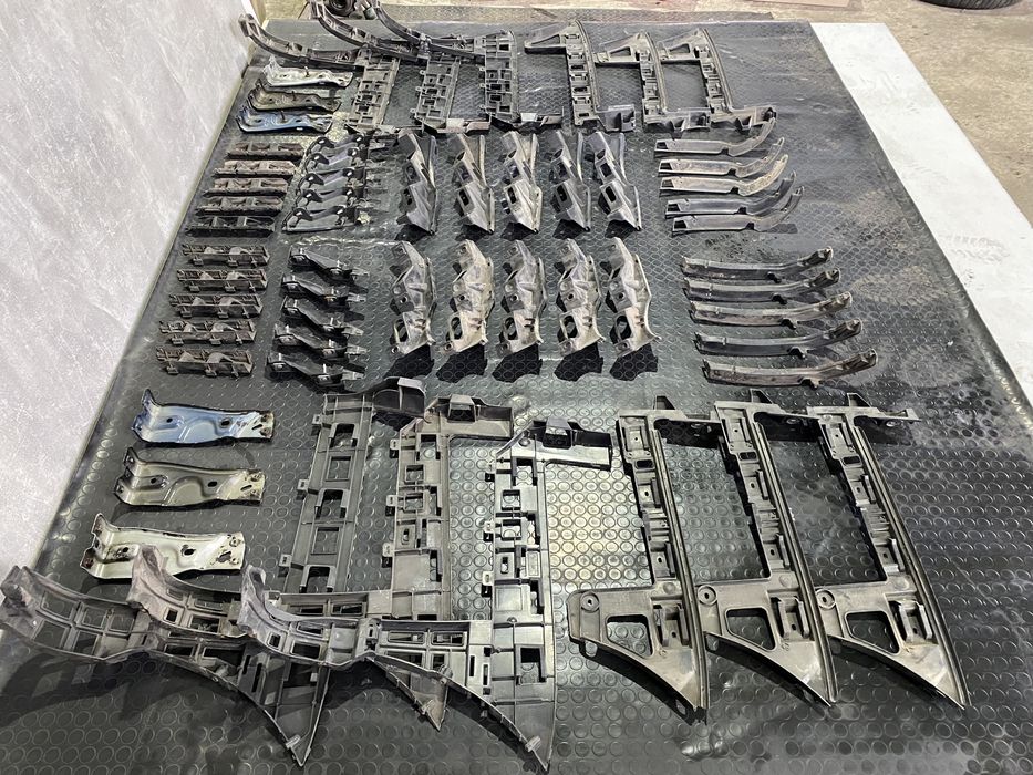 кріплення бампера пассат б6 крипления passat b6 направляюча кронштейн