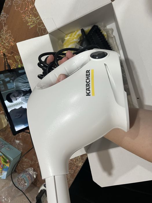 Продам пароочиститель karcher