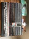 Behringer XENYX XL3200 – 32-kanałowy mikser