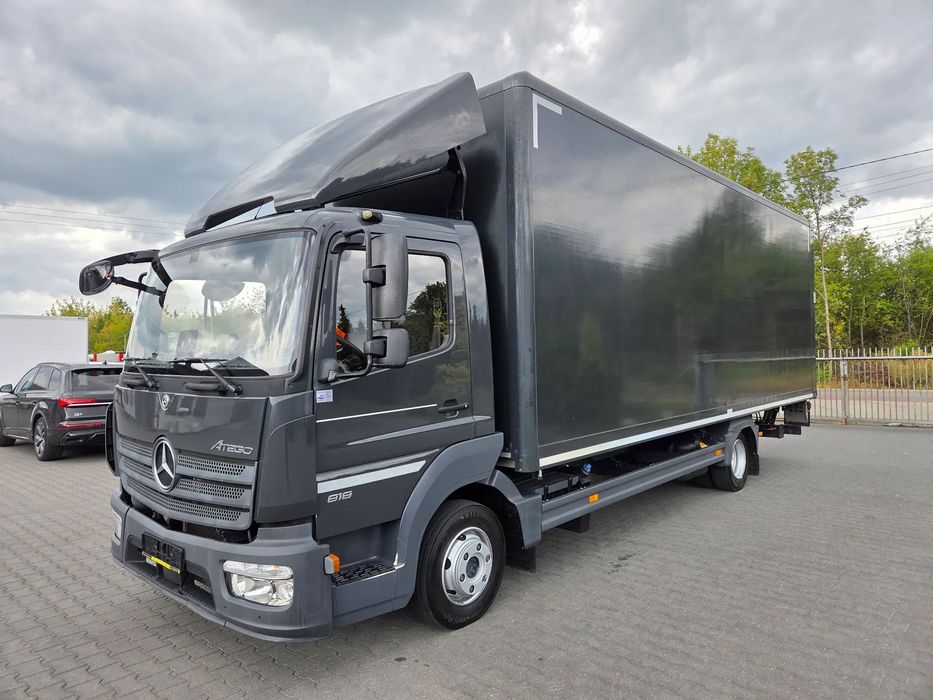 Mercedes-Benz Atego 818