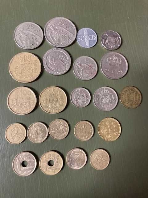 22 moedas antigas de Espanha