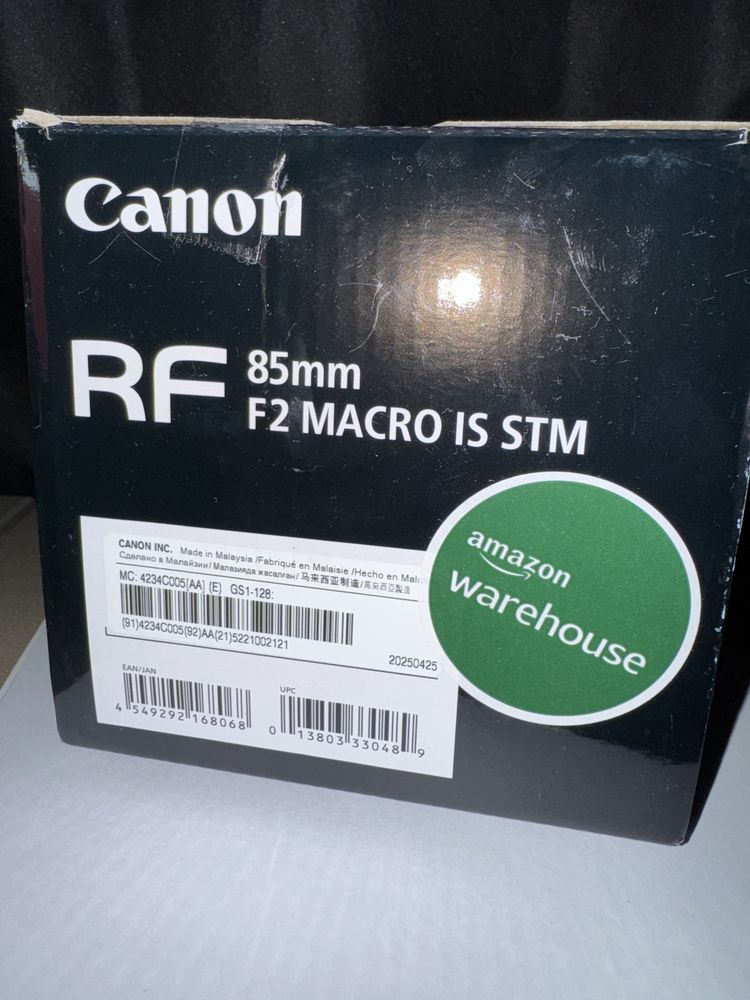 Canon RF 85mm F2 Macro IS STM