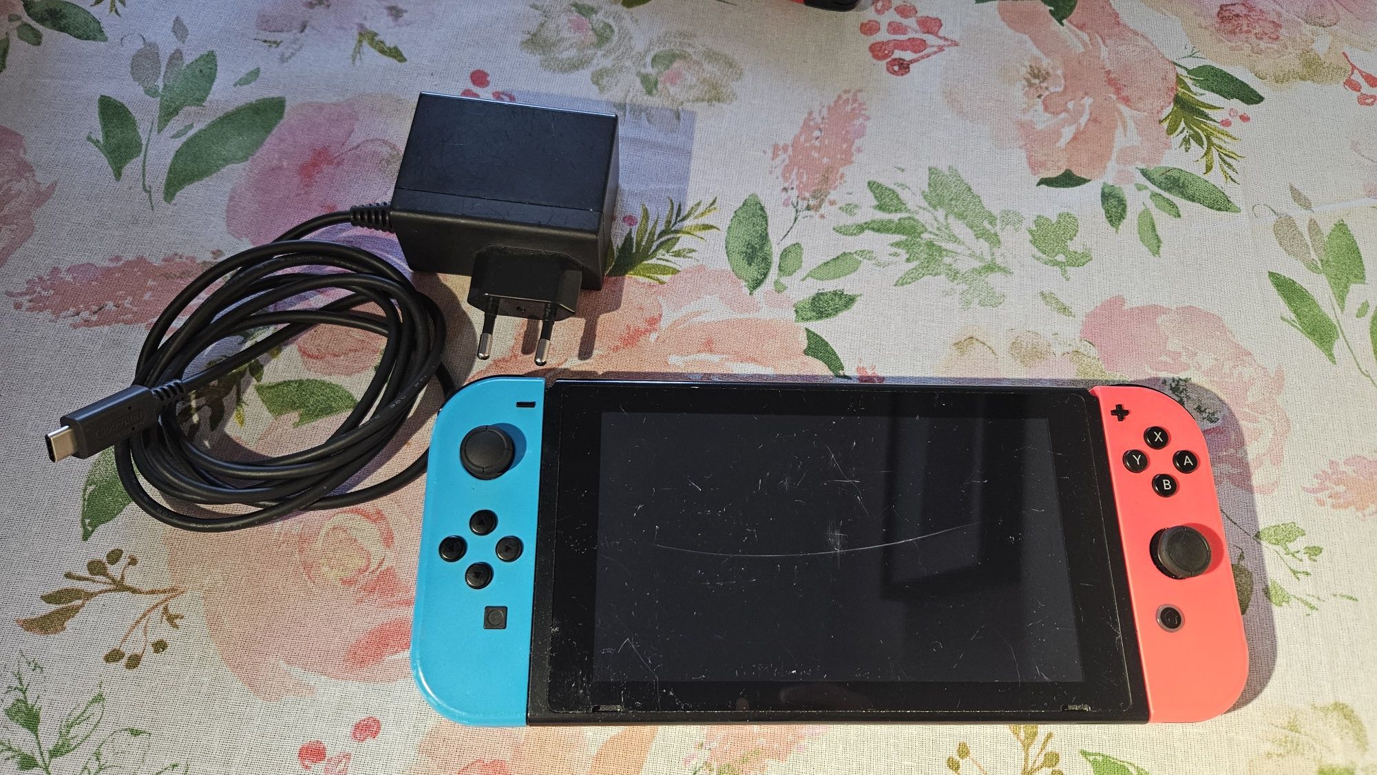 Konsola Nintendo Switch. Picofly
