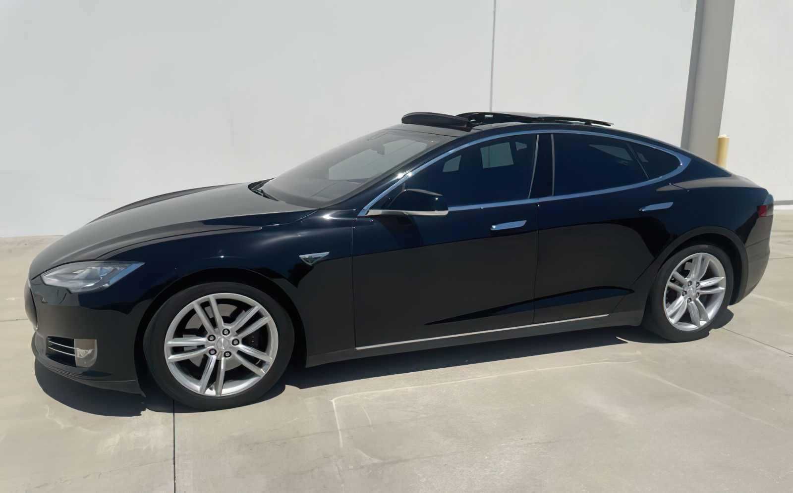 2015 Tesla Model S