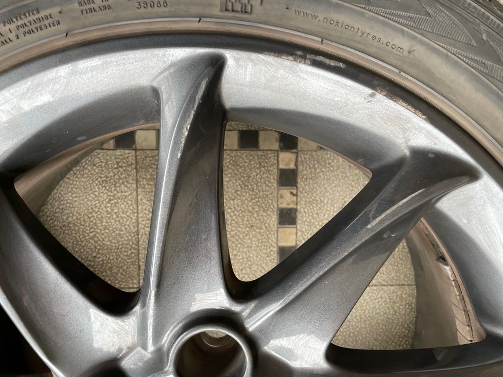 Toyota Auris alufelgi + opony zimowe Nokian 225/45 R17 94V XL.