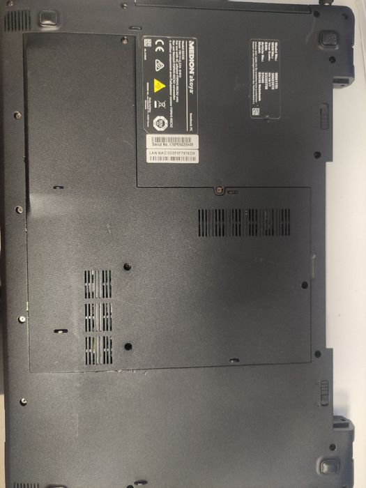 Laptop MEDION Akoya E6436 i3 7ge SSD m2 128gb +240gb 4gb Ram