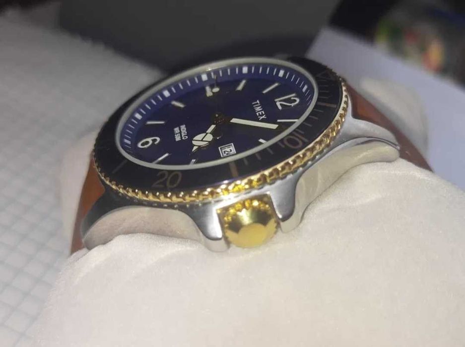 Вінтажний чоловічий годинник Timex Harborside TW2R64500