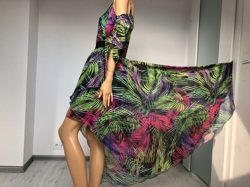 WYPRZEDAŻ SZAFY Zwiewna i delikatna letnia sukienka firmy Motive&More