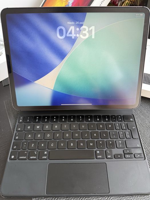 Ipad Pro 11 Wi-Fi Celullar 128 GB + Magic Keyboard