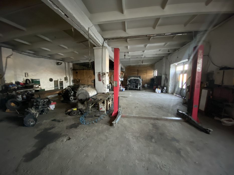 Складські , виробничі приміщення, територія