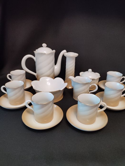Чайный сервиз 12 персон Freiberger Porzelian, кофейный сервиз ГДР.