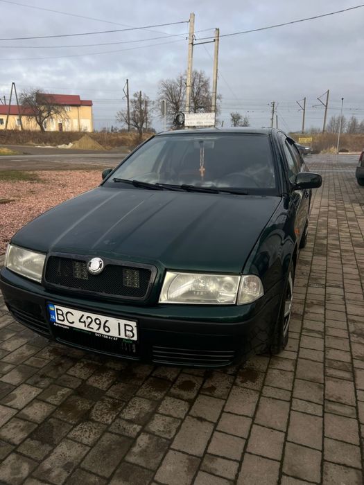 Авто Шкода Октавія Тур