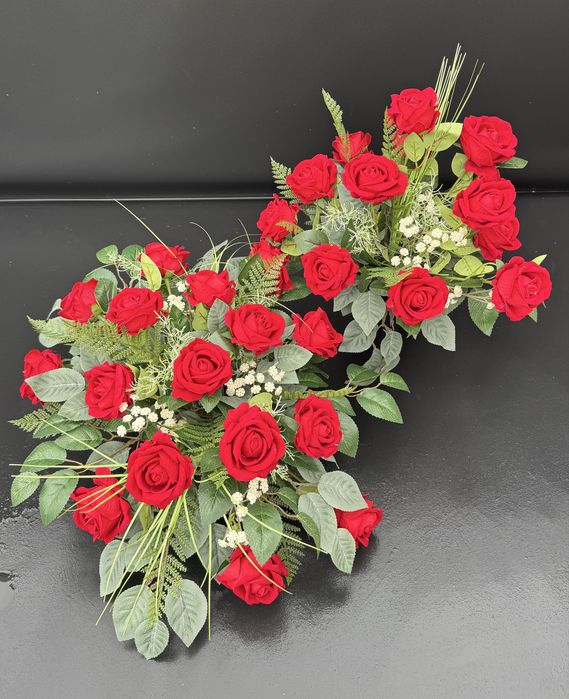 Komplet nagrobny z roz