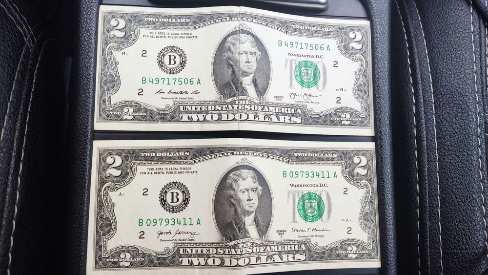 2 долари США (2 шт) — банкноти серій 2013 і 2017 років