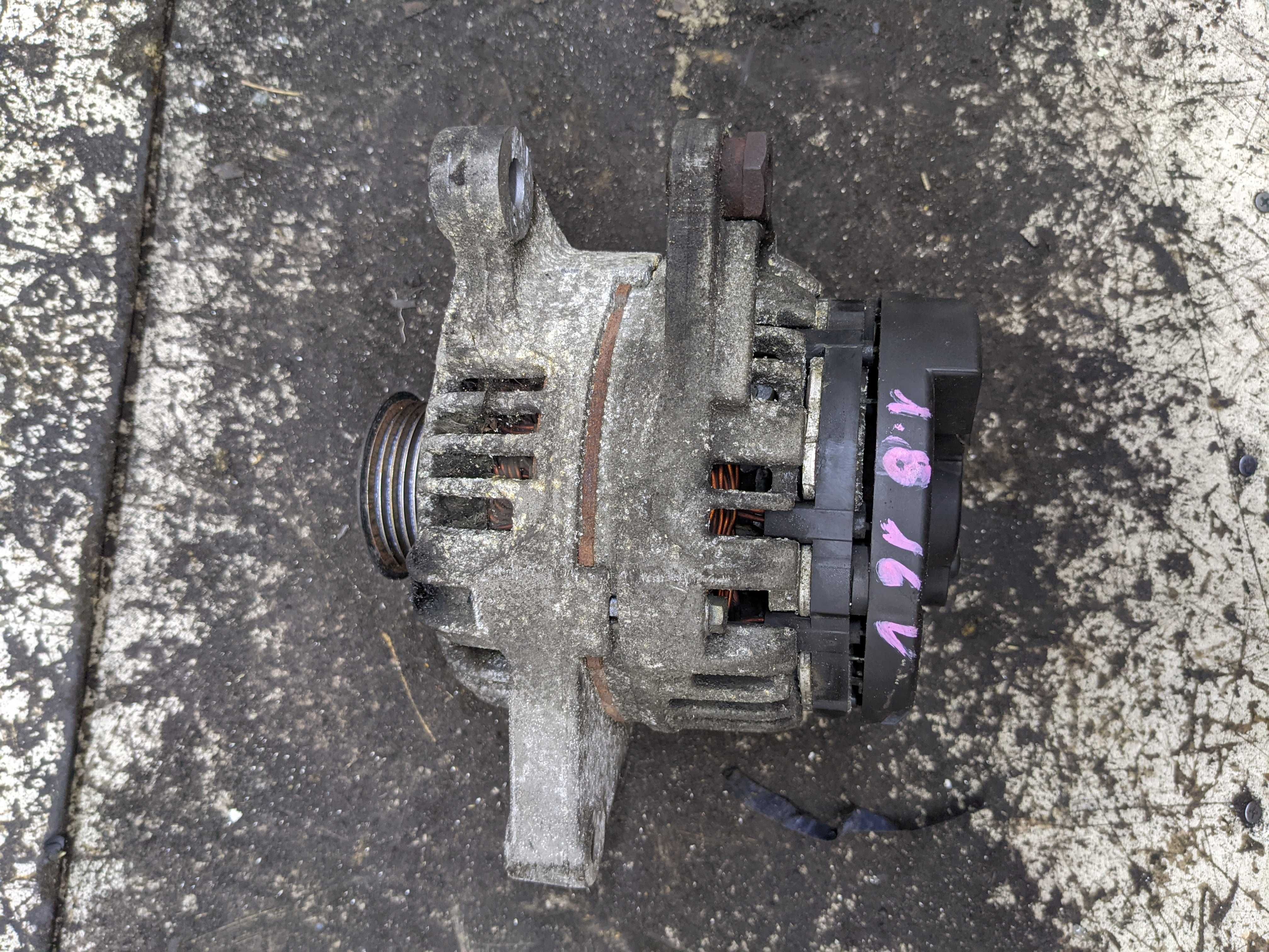 Toyota Avensis II 2 T25 Corolla 1.8 16V VVTI Alternator