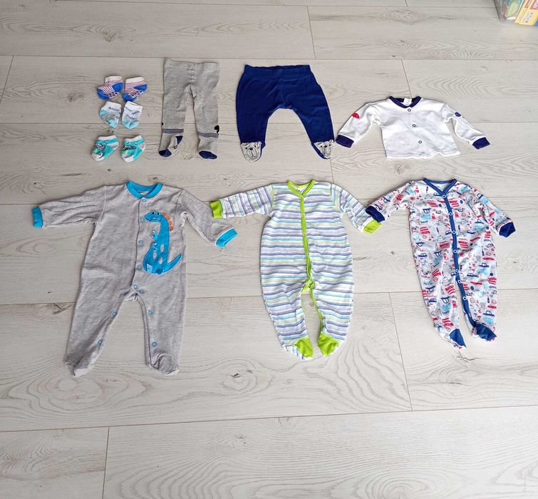 Paka ciuszków dla niemowlaka rozmiar 68 aż 15 sztuk zadbane