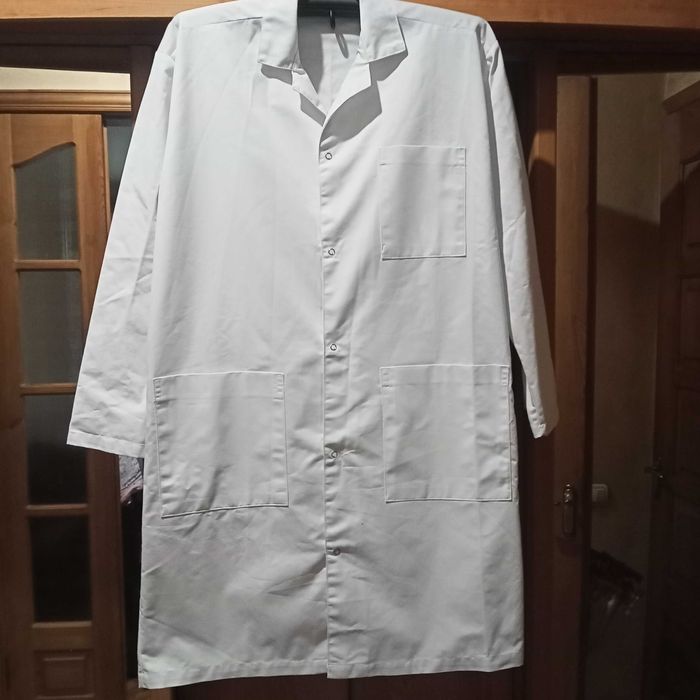 Медицинский халат ( новый р.50-52)