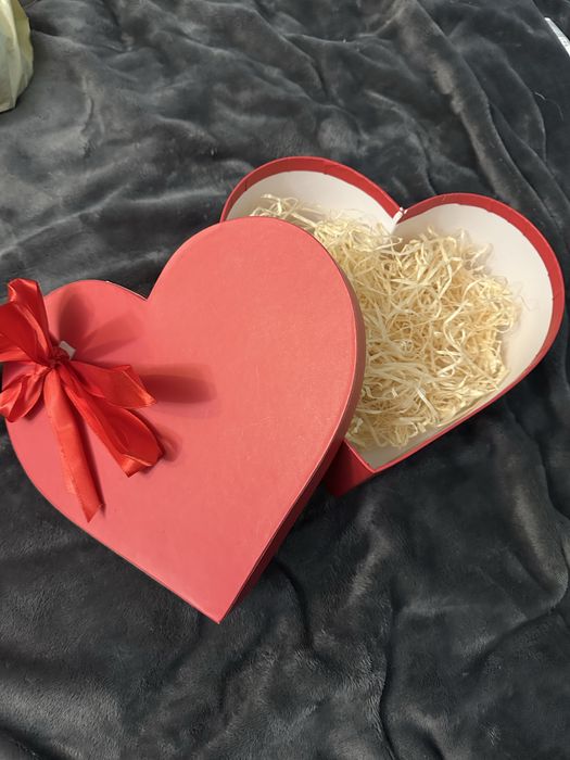 Коробочка подарункова у формі серця