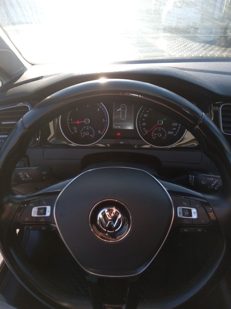 VW Golf 2016 2.0d автомат