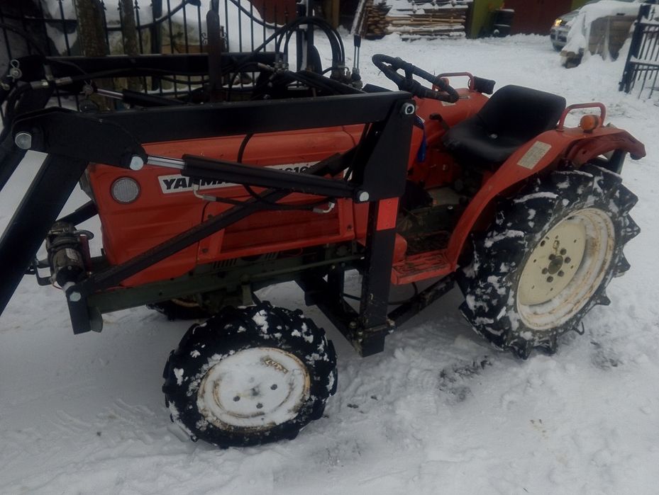 Minitraktor Yanmar YM1610D ładowacz czołowy