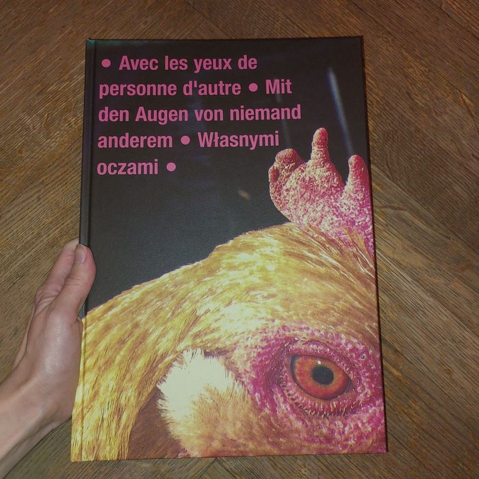 Własnymi oczami - ksiazka. Nowa.