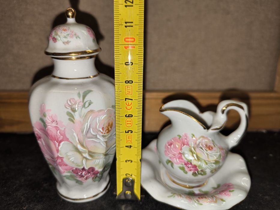 Mini Conjunto Porcelana Portuguesa Antiga.
Mini conjunto de porcelana