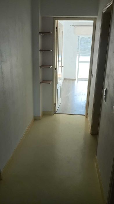 T2 com elevador e 2 casas de banho