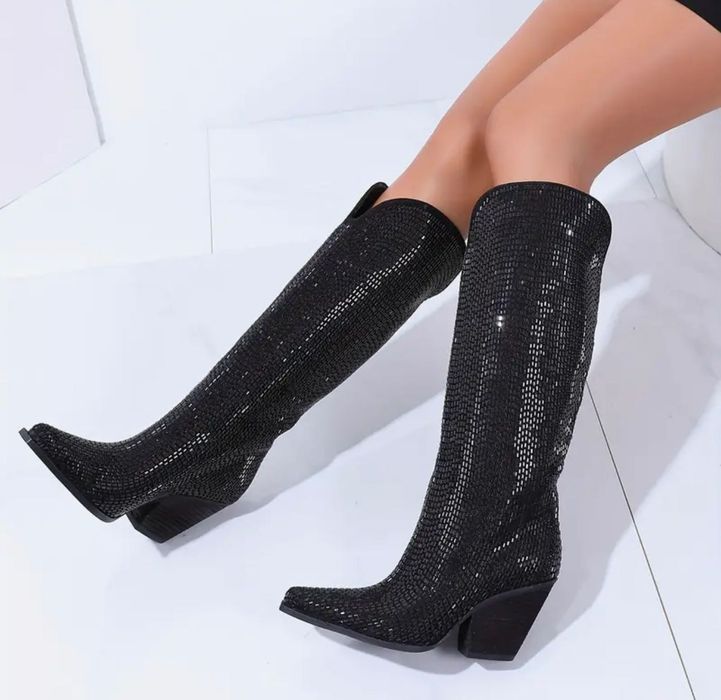 Продам розкішні чоботи, козаки з камінням