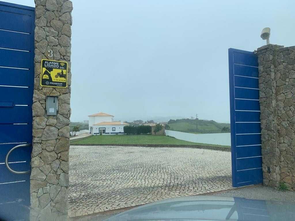 Quintinha de sonho moradia e piscina  junto E.N. 247 e 12 km Ericeira