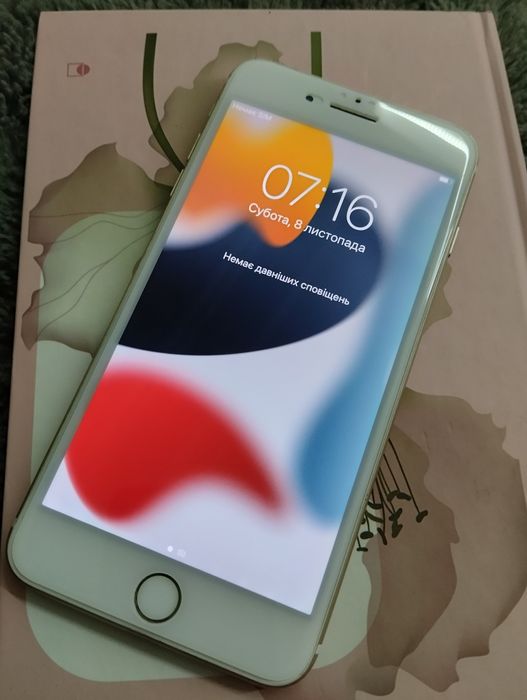 iPhone 7 plus на 128 ГБ.