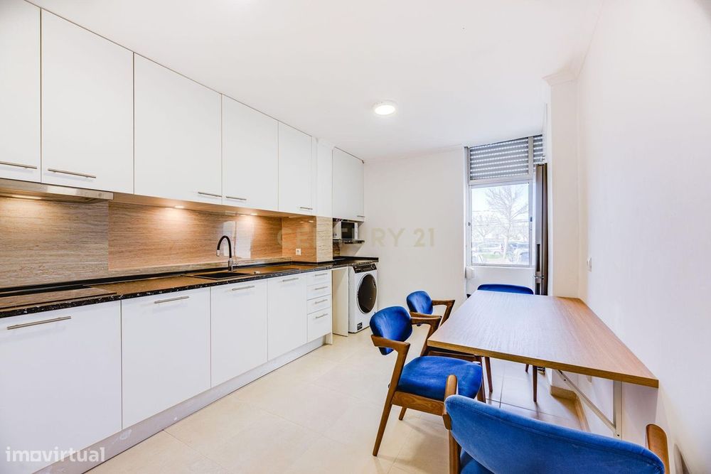 Excelente Apartamento T2 Totalmente Remodelado no Barreiro