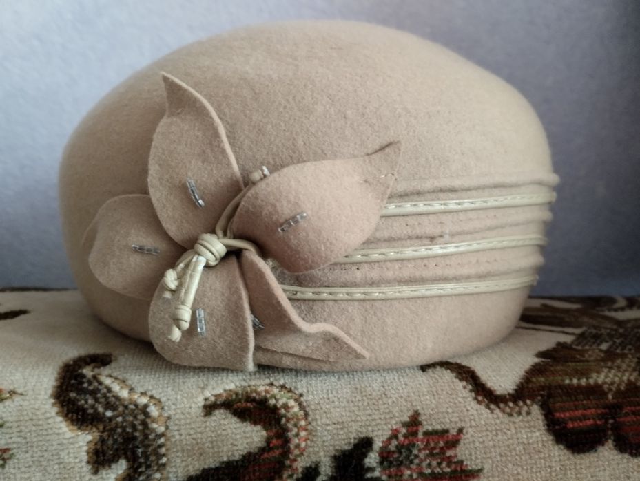 Фетровый берет ,женский