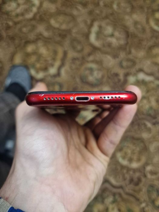 iPhone XR 64GB красный