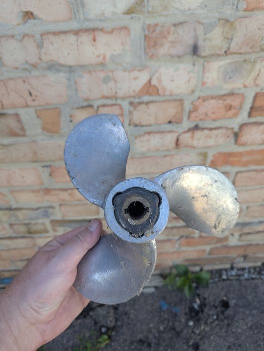 Лодочный винт для мотора