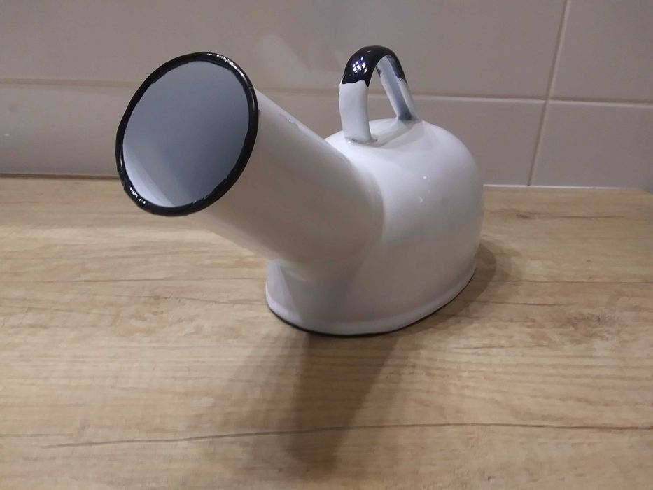 Stary szpitalny wojskowy nocnik przedmiot naczynie z emali z PRL WP