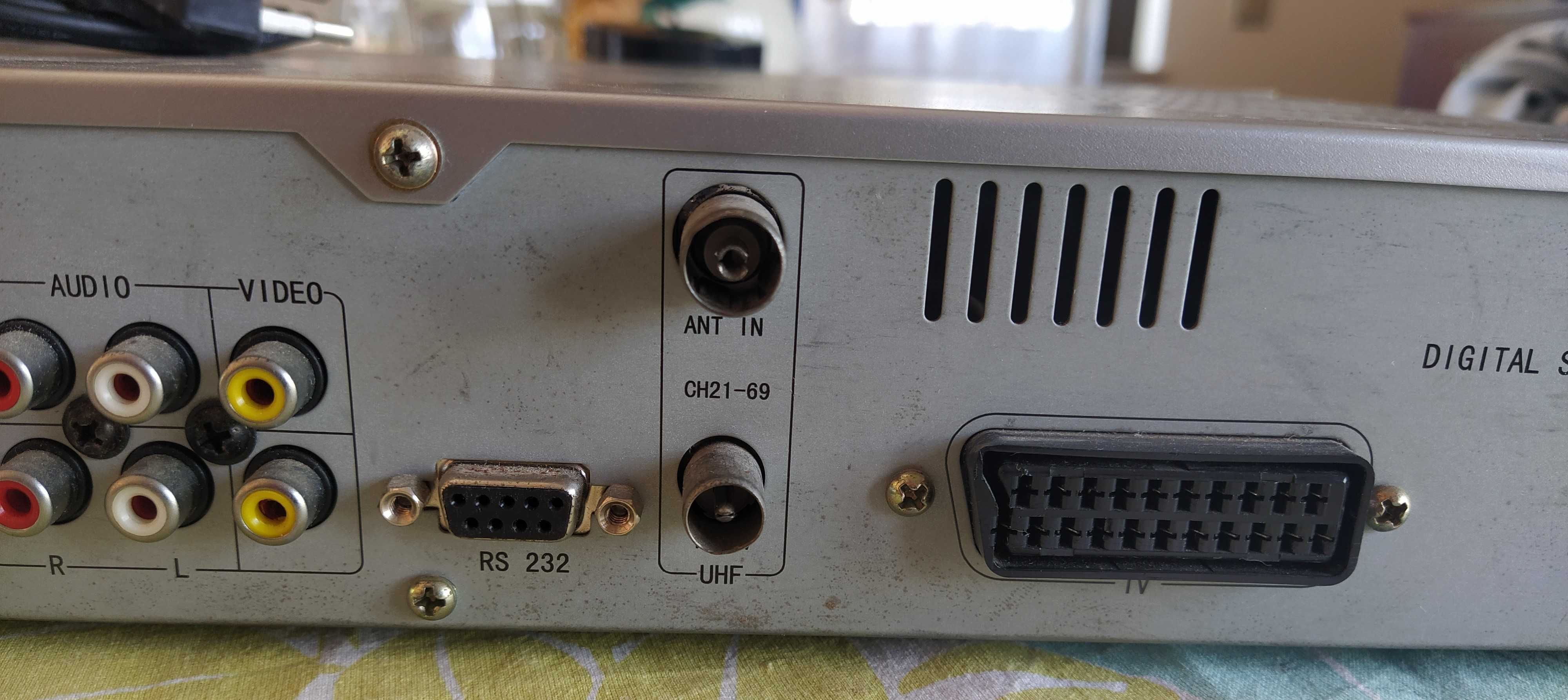 Receptor TV satelite Euston