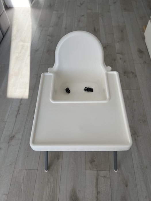Кріселко для годування IKEA ANTILOP біле з ніжками