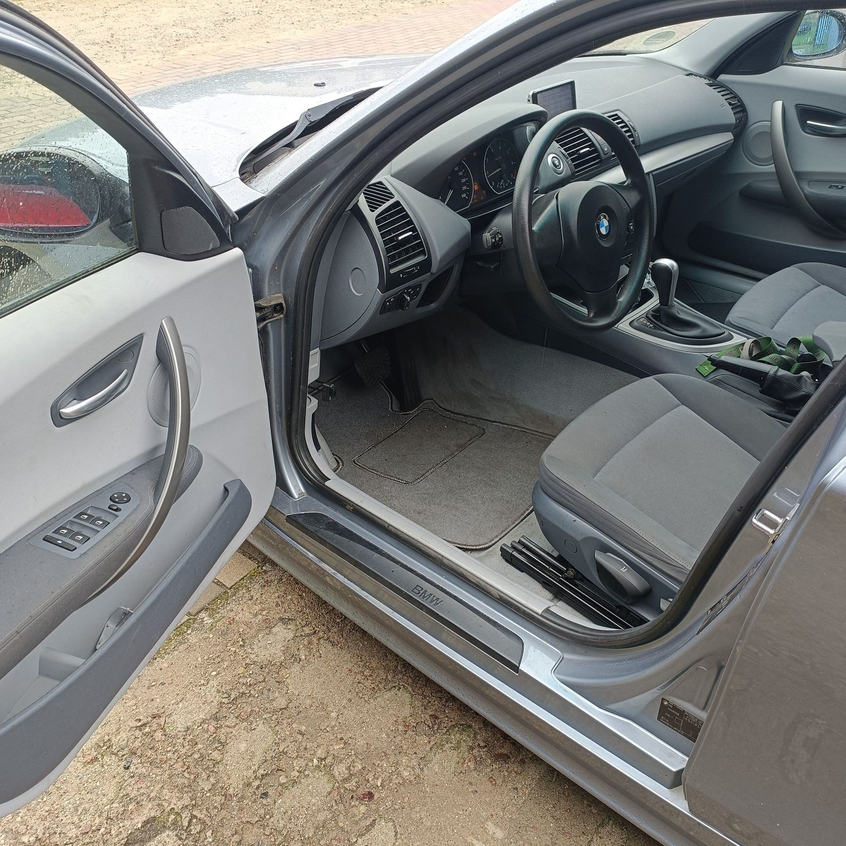 Sprzedam świeżo sprowadzonego z Niemiec BMW e87