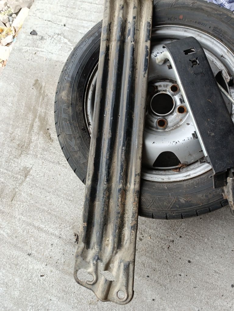 Blacha mocująca koło zapasowe 17cali lewarek VW t5 t5 lift t6