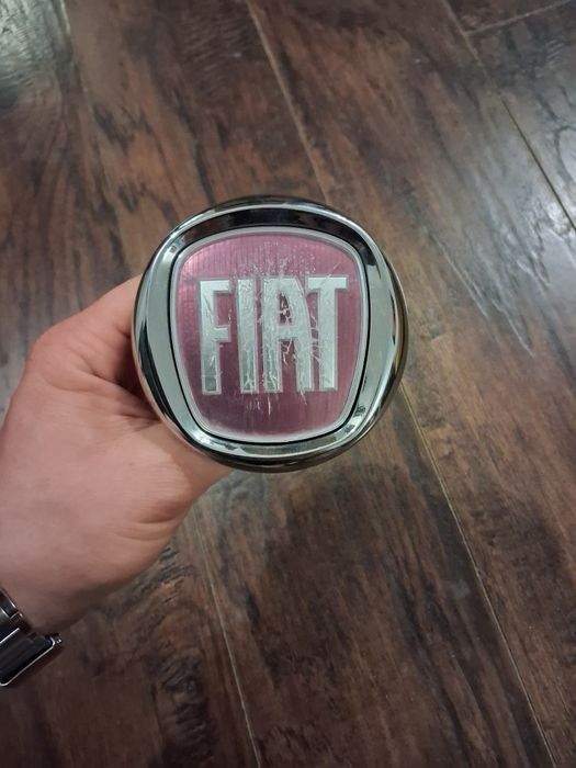 Tylny znaczek zamek klapy fiat bravo 2