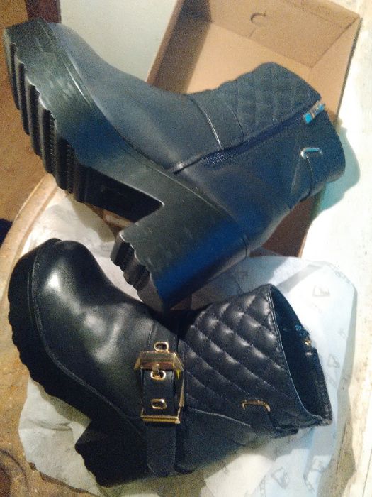 Botas lindas QUENTINHAS "novo preço" €7€ Nº39