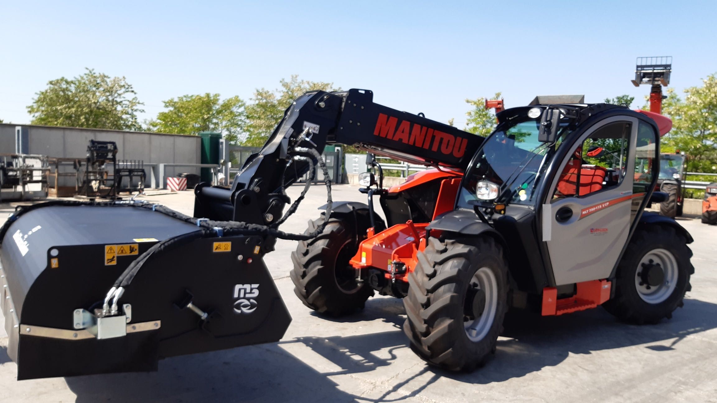 Zamiatarka Bobcat / Manitou / HARDOX . Do ładowarki, koparko-ładowarki