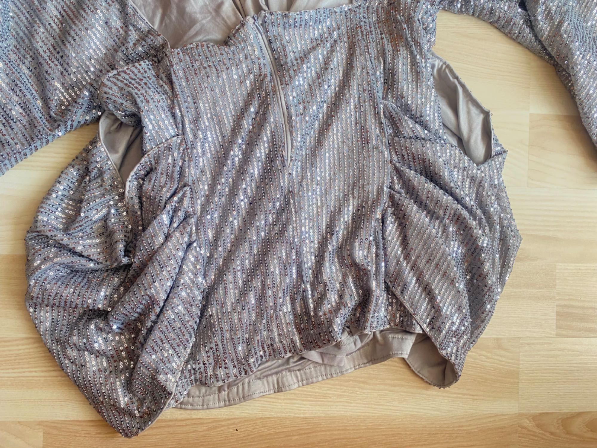 5XL/50 Nowa srebrno-szara Cekinowa sukienka MINI marszczenia/festiwal