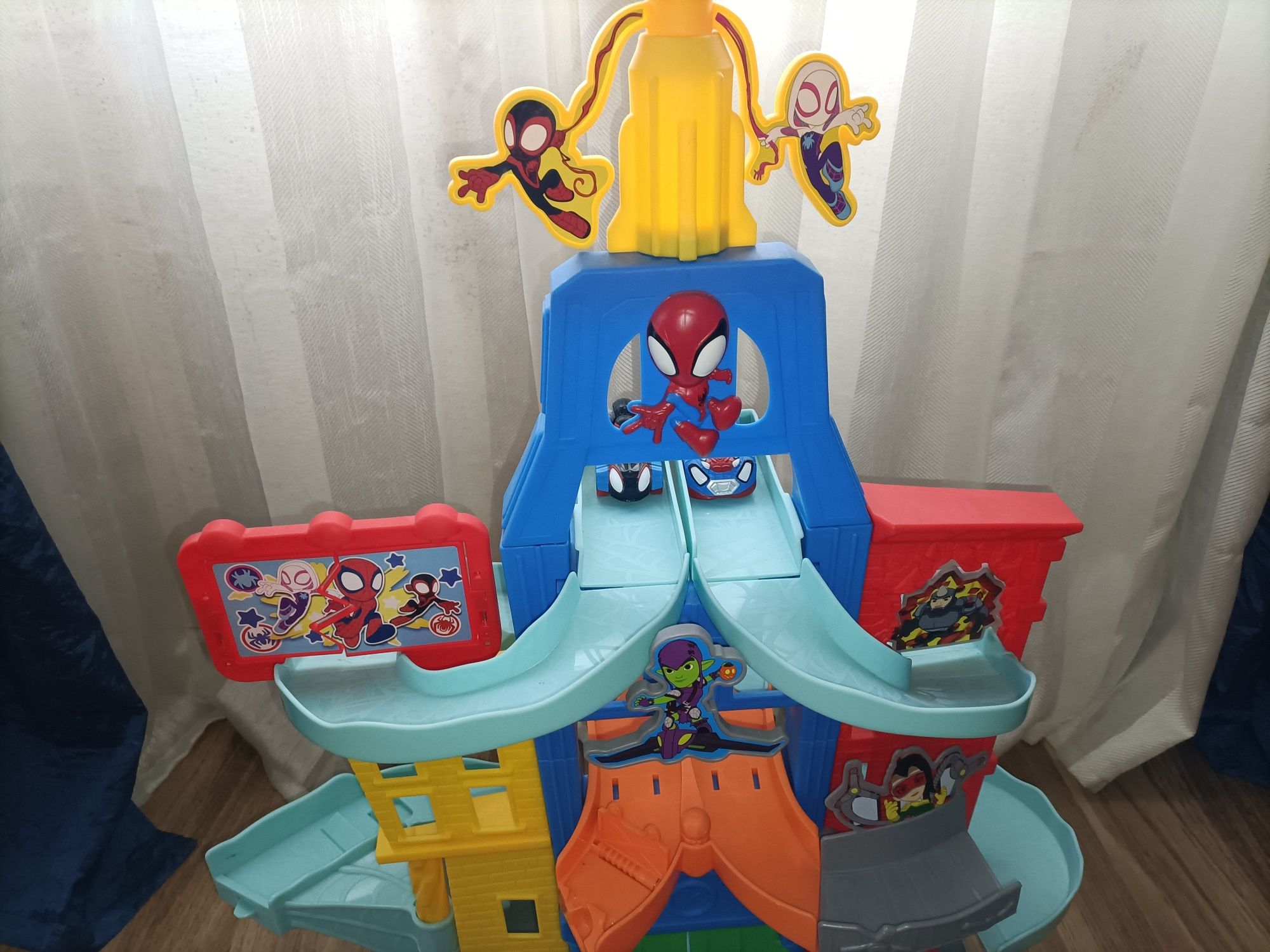 Pista/torre spidey