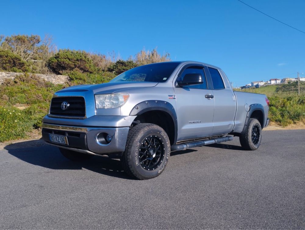 Pickup toyota tundra