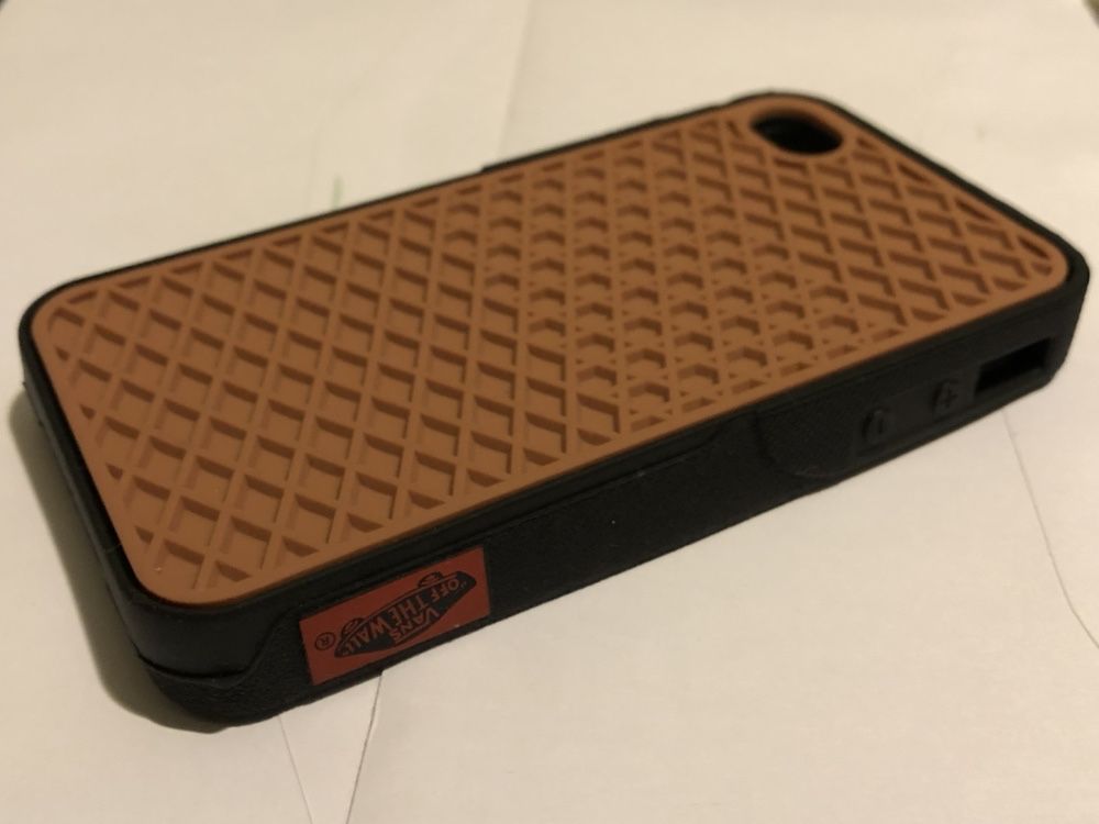 Capa Silicone Vans Preto / Castanho para iPhone 4 / 4s (nova)