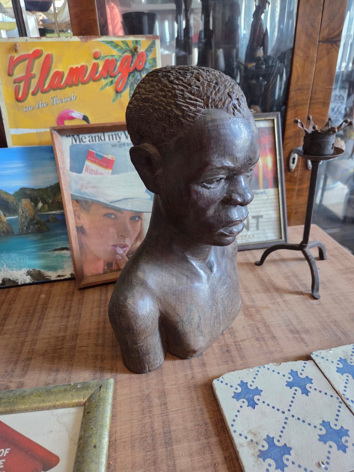 Busto em sucupira