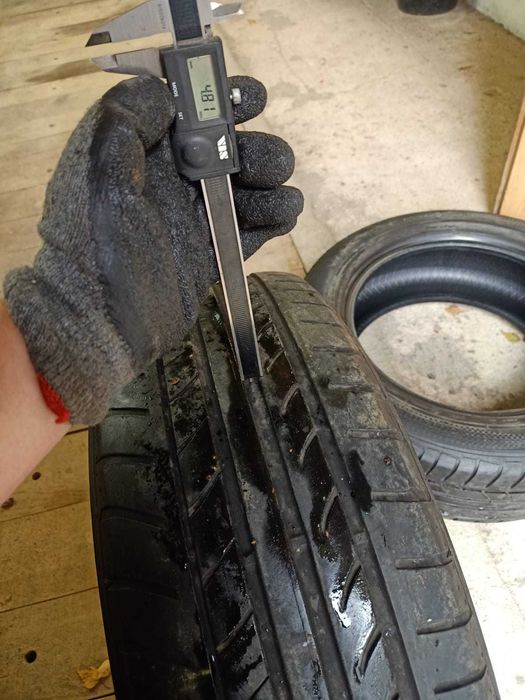 Oddam za darmo Opony Dunlop 225/60 R17 - 4 sztuki