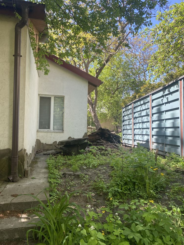 Трикімнатна квартира в центрі Львова, затишний двір, євроремонт, Торг!